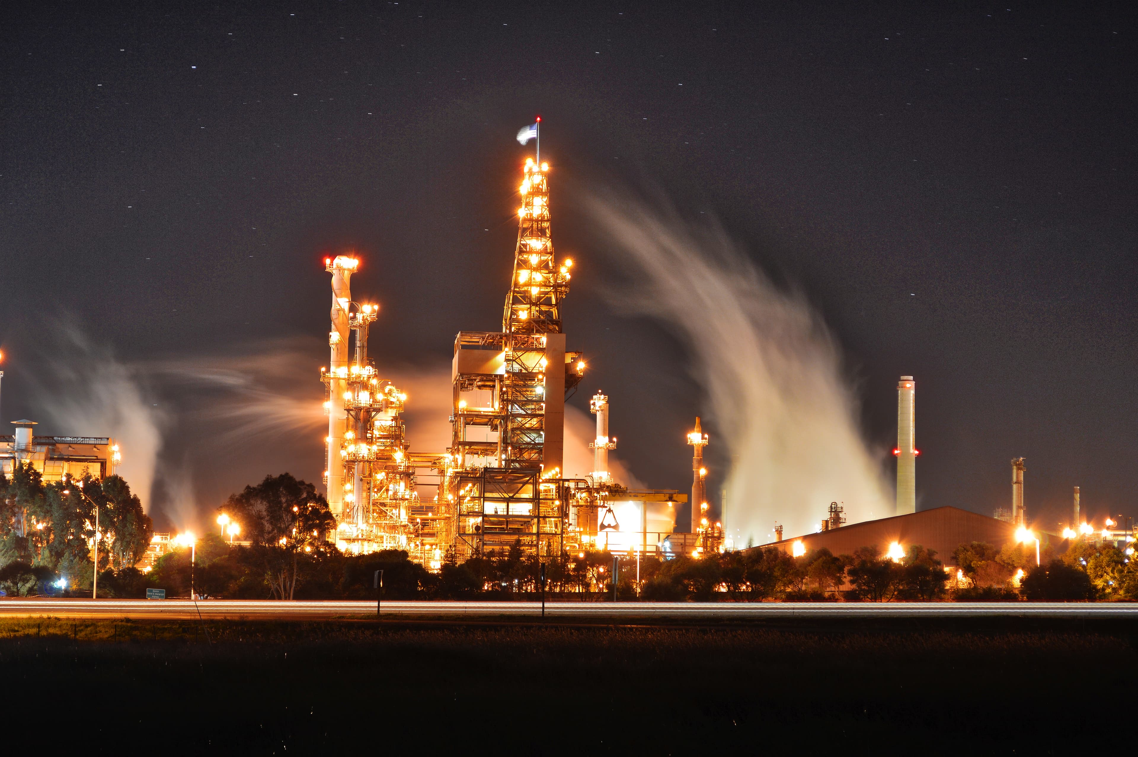 Refineries prove a key contributor to global GHG emissions, responsible for 1.2 gigatonnes of CO2e each year